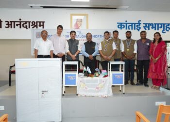रोटरी क्लब जळगाव नॉर्थतर्फे मातोश्री आनंदाश्रमास उपयुक्त साहित्य भेट