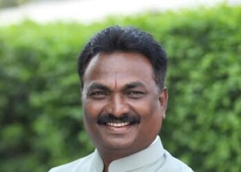 उच्च व तंत्र शिक्षण सह संचालक कार्यालयातील अजय शिवरामे यांना ‘आदर्श कर्मचारी पुरस्कार’