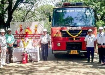 जैन इरिगेशनमध्ये अग्निशमन सेवा सप्ताह साजरा