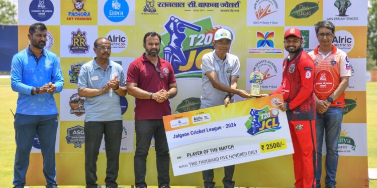 जळगाव जिल्हा क्रिकेट असोसिएशनच्या वतीने आयोजित JCL T-20 चा रोमांच