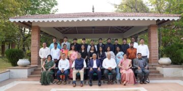 अनुभूती निवासी स्कूलचा सलग १९ व्या वर्षी १०० टक्के निकाल;१० व्या इयत्तेची पलक सुराणा तर १२ वी मध्ये अलेफिया शाकीर प्रथम